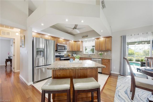 1131 28th PL, Cape Coral, FL 33993