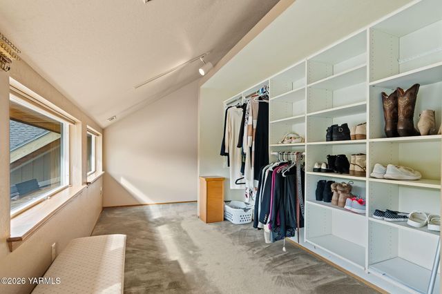 5710 Primrose Ct, Moxee, WA 98936