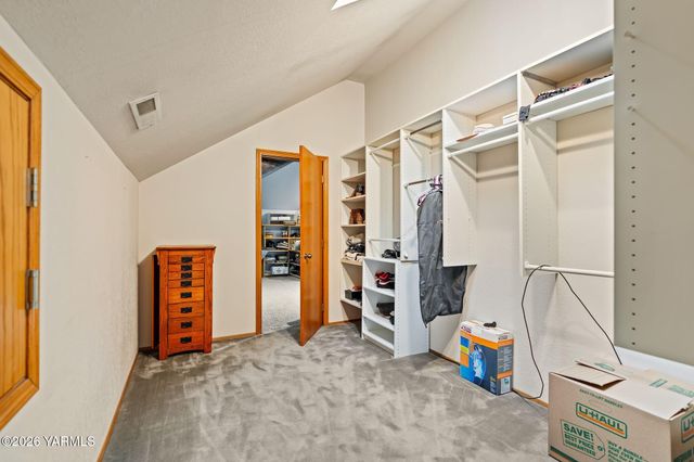 5710 Primrose Ct, Moxee, WA 98936