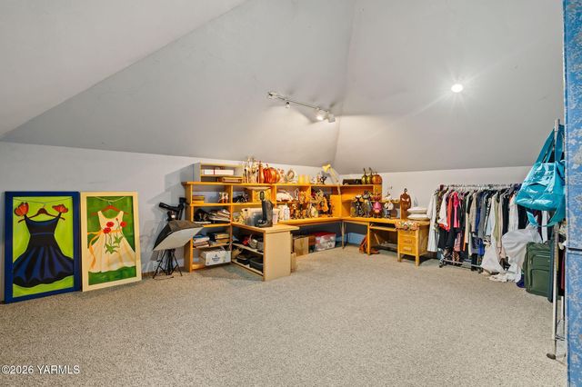 5710 Primrose Ct, Moxee, WA 98936