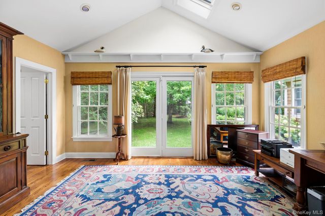 4 Foster Road, Quogue, NY 11779