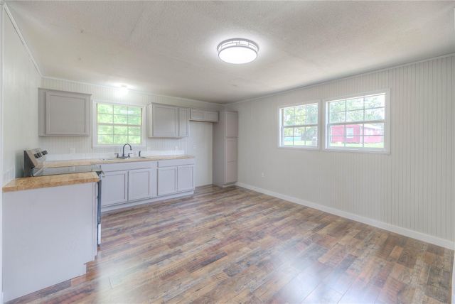 415 E Sherwood Drive, Livingston, TX 77351