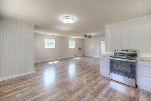 415 E Sherwood Drive, Livingston, TX 77351