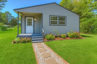 415 E Sherwood Drive, Livingston, TX 77351