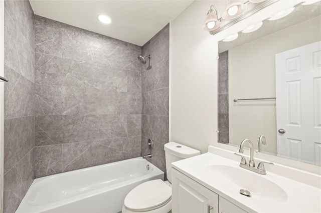 1831 Country Village Boulevard, Humble, TX 77338