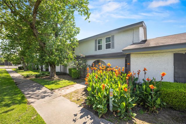1831 Country Village Boulevard, Humble, TX 77338