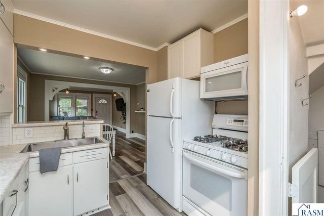 610 Lyndale Street, North Mankato, MN 56003