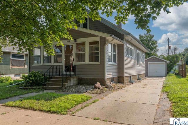 610 Lyndale Street, North Mankato, MN 56003