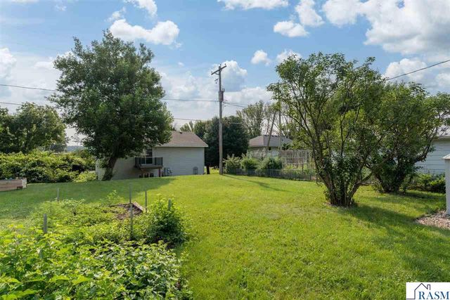 610 Lyndale Street, North Mankato, MN 56003