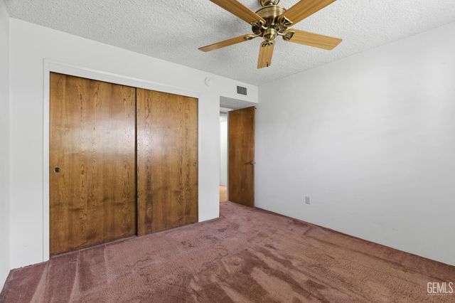 6710 Pinedale Court, Bakersfield, CA 93308