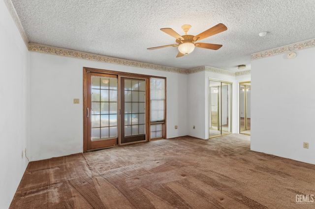 6710 Pinedale Court, Bakersfield, CA 93308