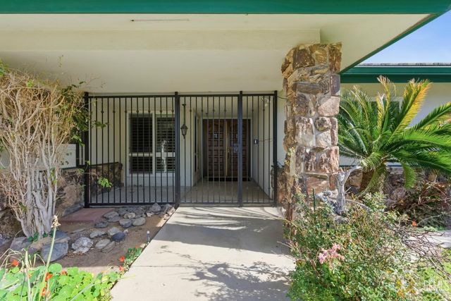 6710 Pinedale Court, Bakersfield, CA 93308