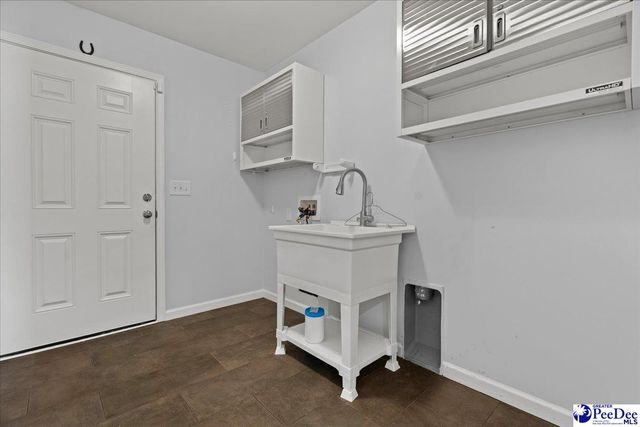 4033 Milan Dr, Florence, SC 29501