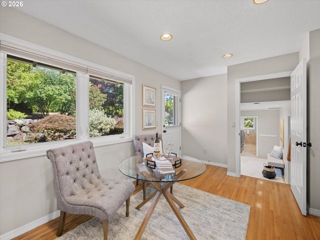 27885 Sw LADD HILL Rd, Sherwood, OR 97140