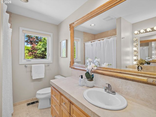 27885 Sw LADD HILL Rd, Sherwood, OR 97140