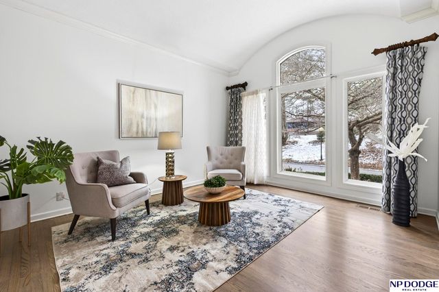 115 S 128th Plaza, Omaha, NE 68154