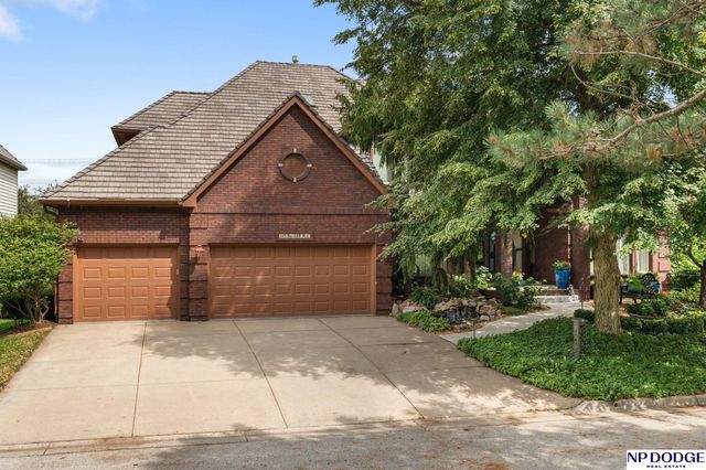 115 S 128th Plaza, Omaha, NE 68154