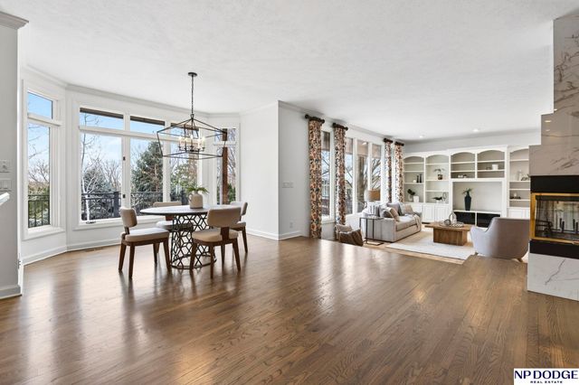 115 S 128th Plaza, Omaha, NE 68154