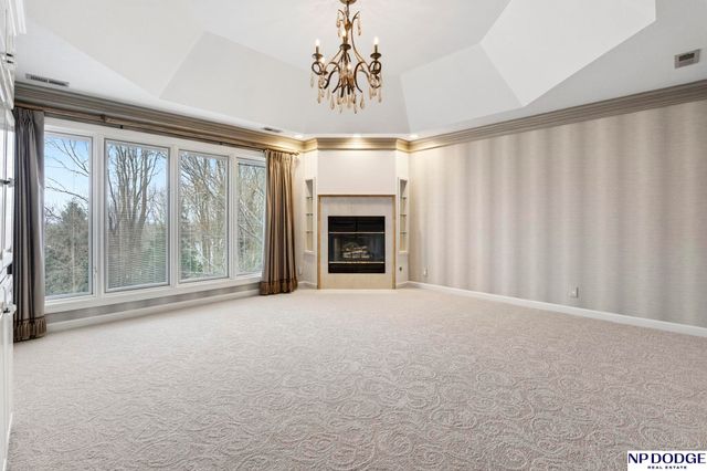 115 S 128th Plaza, Omaha, NE 68154