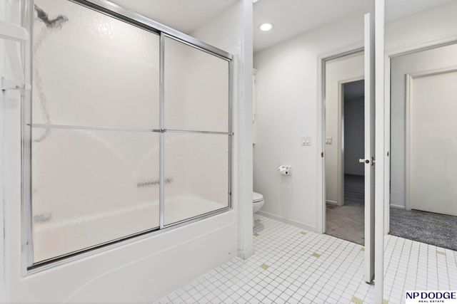 115 S 128th Plaza, Omaha, NE 68154