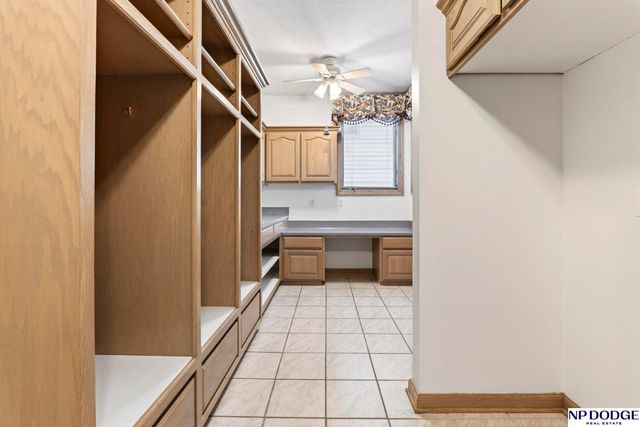 115 S 128th Plaza, Omaha, NE 68154