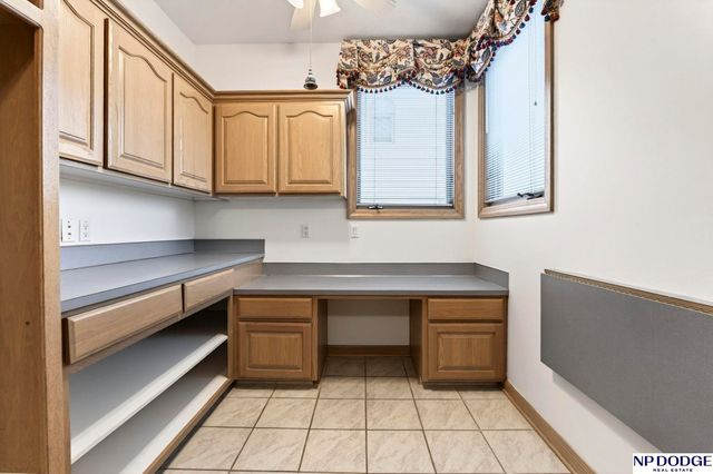 115 S 128th Plaza, Omaha, NE 68154