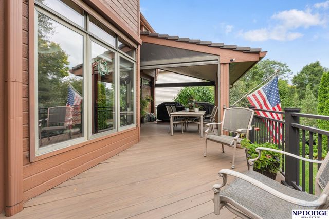 115 S 128th Plaza, Omaha, NE 68154