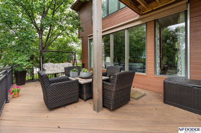 115 S 128th Plaza, Omaha, NE 68154