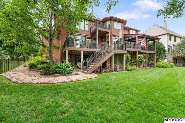 115 S 128th Plaza, Omaha, NE 68154