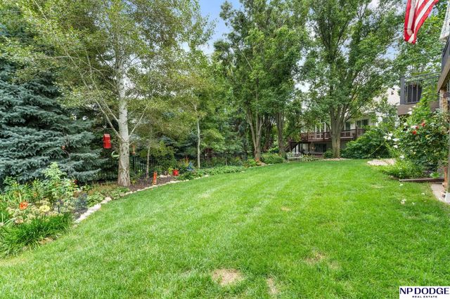 115 S 128th Plaza, Omaha, NE 68154