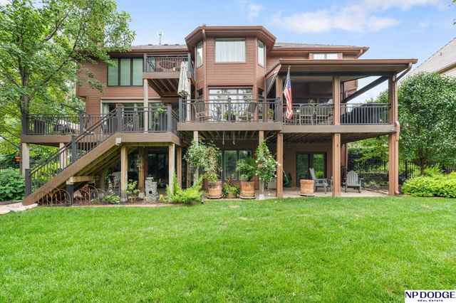 115 S 128th Plaza, Omaha, NE 68154