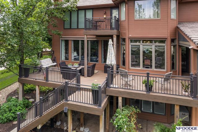 115 S 128th Plaza, Omaha, NE 68154