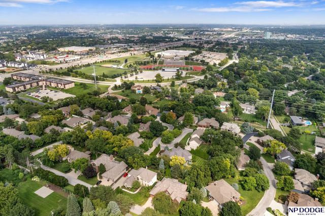 115 S 128th Plaza, Omaha, NE 68154