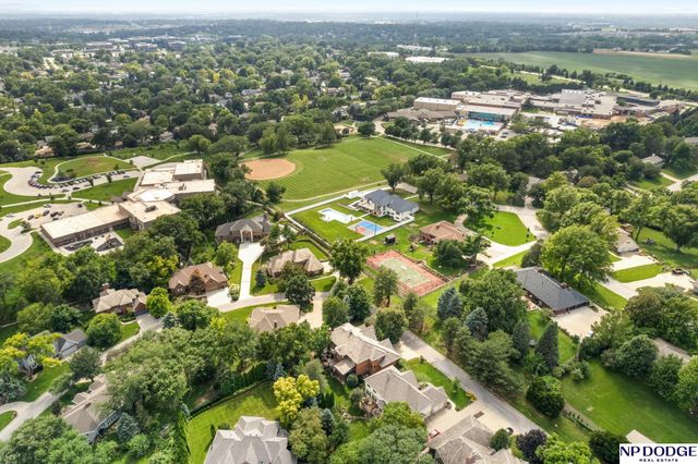 115 S 128th Plaza, Omaha, NE 68154