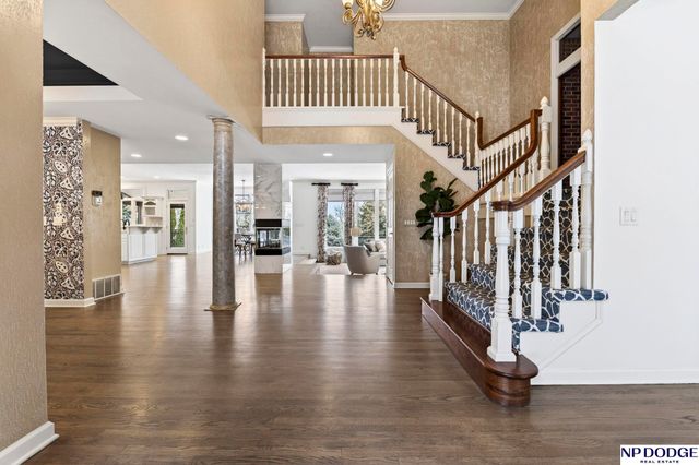 115 S 128th Plaza, Omaha, NE 68154