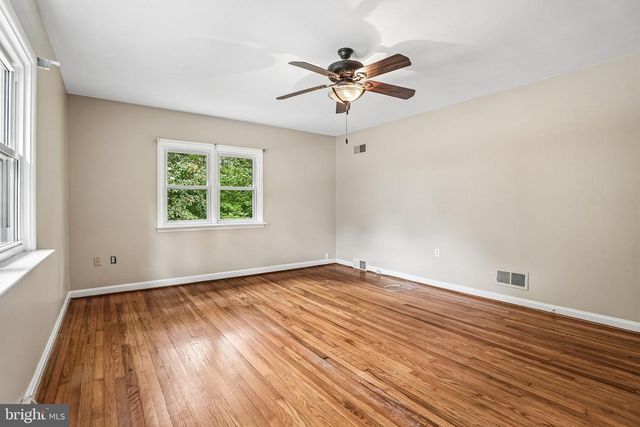 2106 LOCUST AVE, Wilmington, DE 19810