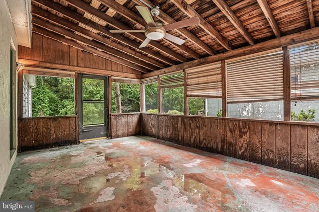 2106 LOCUST AVE, Wilmington, DE 19810