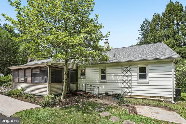 2106 LOCUST AVE, Wilmington, DE 19810