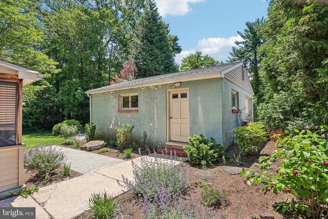2106 LOCUST AVE, Wilmington, DE 19810