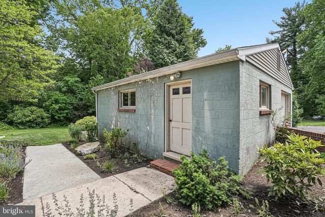 2106 LOCUST AVE, Wilmington, DE 19810