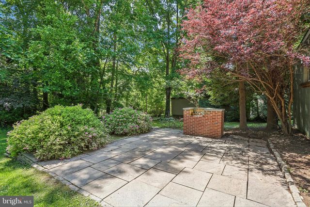 2106 LOCUST AVE, Wilmington, DE 19810