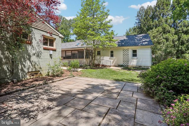 2106 LOCUST AVE, Wilmington, DE 19810
