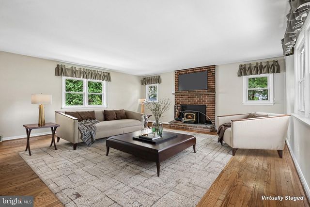 2106 LOCUST AVE, Wilmington, DE 19810