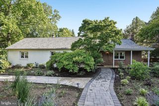 2106 LOCUST AVE, Wilmington, DE 19810