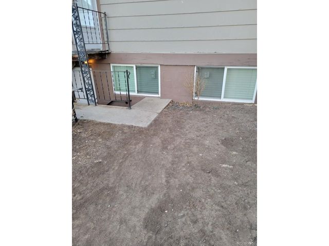 2320 East St, Golden, CO 80401