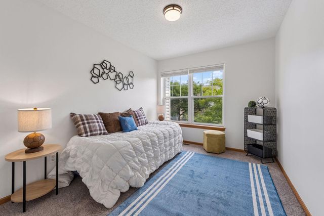 1524 Liberty Circle, Shakopee, MN 55379