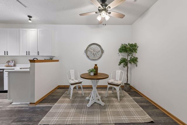 1524 Liberty Circle, Shakopee, MN 55379