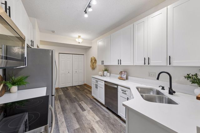 1524 Liberty Circle, Shakopee, MN 55379