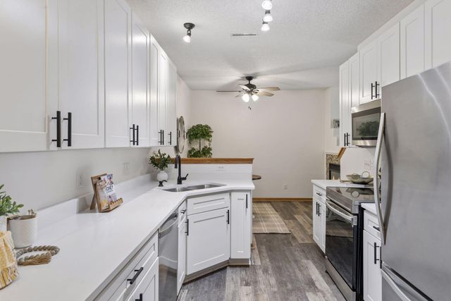 1524 Liberty Circle, Shakopee, MN 55379