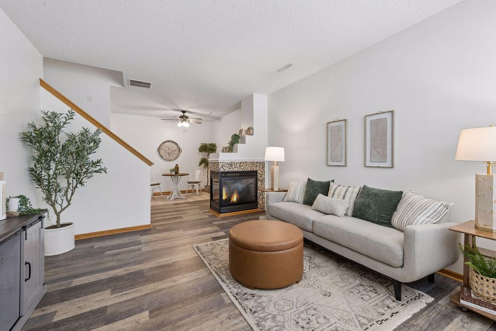 1524 Liberty Circle, Shakopee, MN 55379 — photo 2